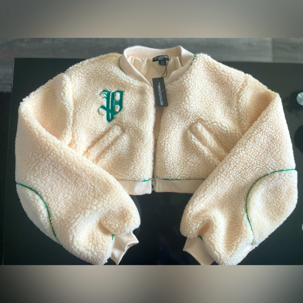 Pretty Little Thing Sherpa Cropped Bomber Jacket 🤍💚